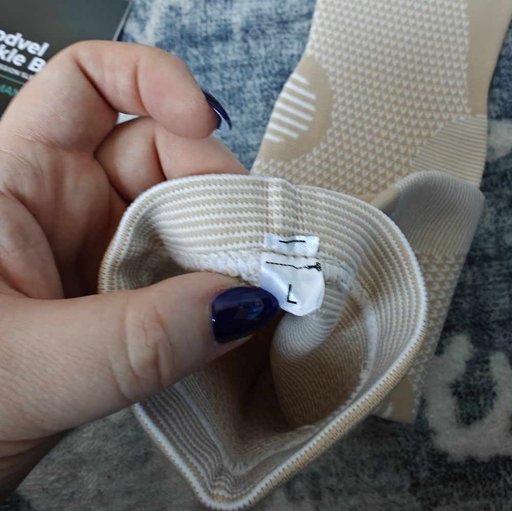 MODVEL ankle brace - Picture 3 of 3
